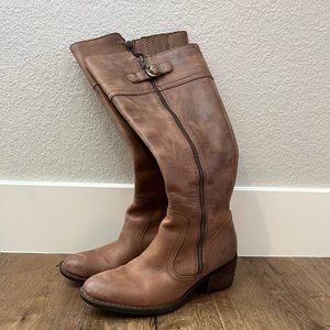 Born brown boots size 6